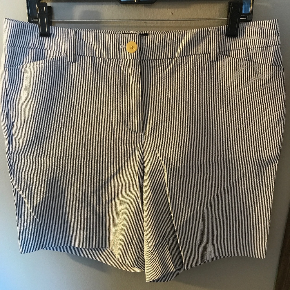 Talbots seersucker shorts (Size 10)